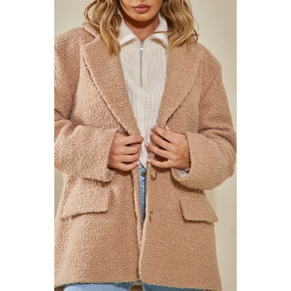 NWT PRETTYLITTLETHING BOUCLE LONGLINE OVERSIZED CURVED HEM BLAZER Size US 4 Colo - Picture 4 of 8